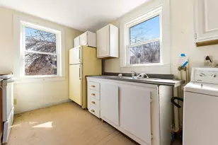 76 Fish St, Thomaston, ME 04861 - Photo 17