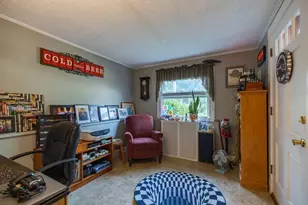 105 Franklin St, Rumford, ME 04276 - Photo 19