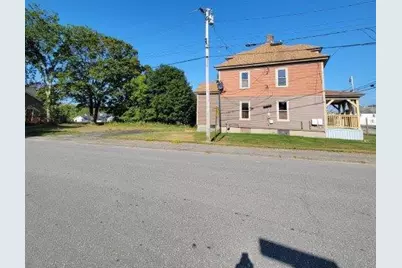 49 W Broadway, Lincoln, ME 04457 - Photo 13