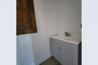 49 W Broadway, Lincoln, ME 04457 - Photo 9
