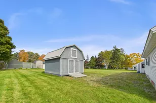 71 Garden Cir, Caribou, ME 04736 - Photo 3