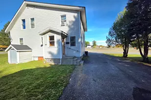 39 Washington St, Caribou, ME 04736 - Photo 11