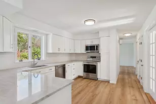 17 Chestnut Dr, Topsham, ME 04086 - Photo 3