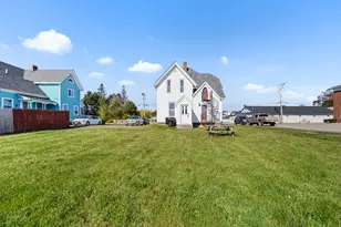 8 Cottage St, Milbridge, ME 04658 - Photo 1