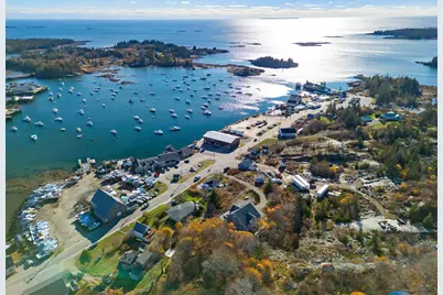 38 W. Main W Main Street, Vinalhaven, ME 04863 - Photo 5