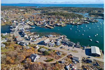 38 W. Main W Main Street, Vinalhaven, ME 04863 - Photo 43