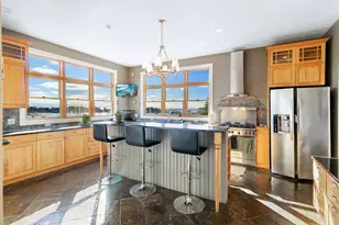 38 W Main W Main St, Vinalhaven, ME 04863 - Photo 11