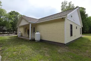 32 Lewis St, Greenville, ME 04441 - Photo 3