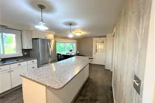43 Lincoln St, Dover Foxcroft, ME 04426 - Photo 5