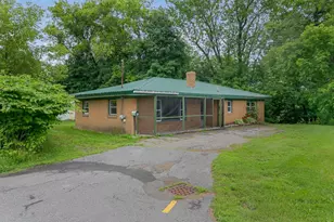 14 Osborne St, Fairfield, ME 04937 - Photo 33