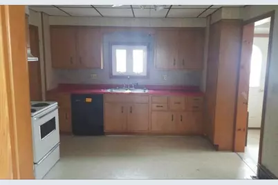 22 Pine Street, East Millinocket, ME 04430 - Photo 5