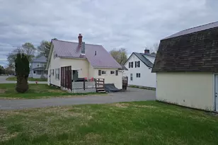 22 Pine St, East Millinocket, ME 04430 - Photo 31