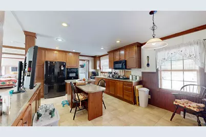 8 Sheldon Place, Lewiston, ME 04240 - Photo 9
