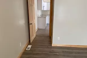 296 N Main St, Pittsfield, ME 04967 - Photo 17