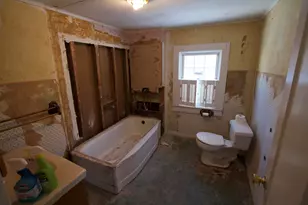 103 Pleasant St, Dexter, ME 04930 - Photo 17