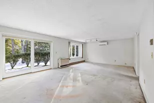 22 Oakwood Ln, Kennebunk, ME 04043 - Photo 9