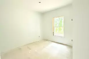 3 Walker Dr, Saco, ME 04072 - Photo 9