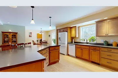 141 Bradbury Road, Lewiston, ME 04240 - Photo 9