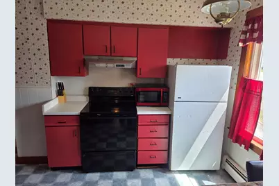 90 Bates Street, Millinocket, ME 04462 - Photo 9