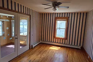 90 Bates St, Millinocket, ME 04462 - Photo 3