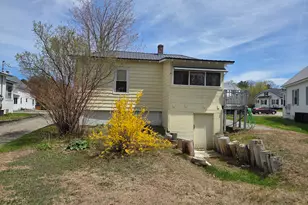 90 Bates St, Millinocket, ME 04462 - Photo 25