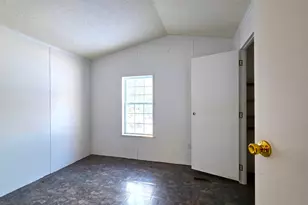 1035 Airline Rd, Clifton, ME 04428 - Photo 17