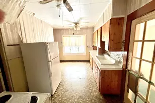 34 Lincoln St, Millinocket, ME 04462 - Photo 7
