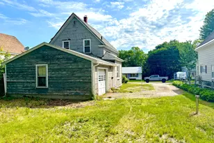 34 Lincoln St, Millinocket, ME 04462 - Photo 3