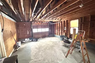 34 Lincoln St, Millinocket, ME 04462 - Photo 29