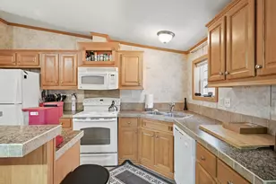 38 Hume Ln, Gardiner, ME 04345 - Photo 5