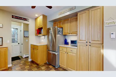 578 Main Street, Monmouth, ME 04259 - Photo 9