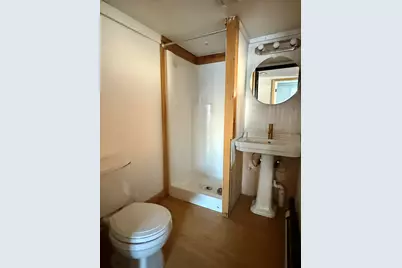 54 W Main Street, Vinalhaven, ME 04863 - Photo 15