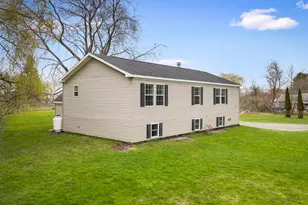 98 New County Rd, Rockland, ME 04841 - Photo 3