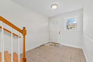 7 Heath St, Old Orchard Beach, ME 04064 - Photo 5