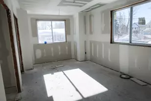 14 Heselton St, Skowhegan, ME 04976 - Photo 9