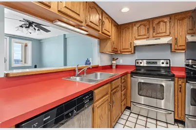 191 E Grand Avenue #203, Old Orchard Beach, ME 04064 - Photo 5