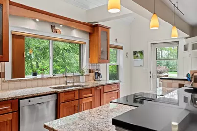 5 Hillside Place #2, Boothbay, ME 04537 - Photo 11