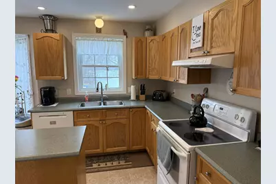 13 Oakwood Drive, South Portland, ME 04106 - Photo 11