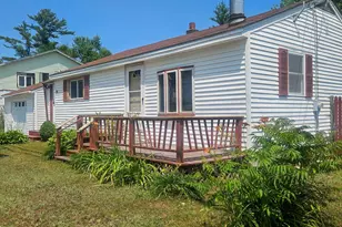 255 Bates St, Millinocket, ME 04462 - Photo 3