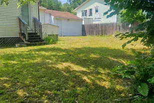 255 Bates St, Millinocket, ME 04462 - Photo 5