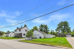 34 Windsor Ave, Augusta, ME 04330 - Photo 5