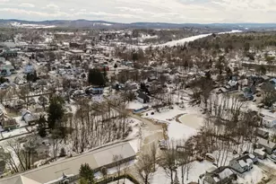 18 Maple St, Skowhegan, ME 04976 - Photo 11