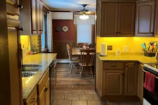 8 Lincoln St, Presque Isle, ME 04769 - Photo 7