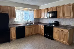 8 St John St, Winslow, ME 04901 - Photo 5