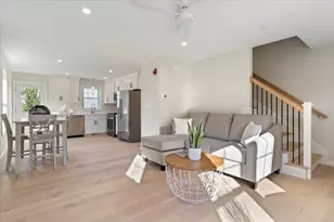 25 Regency Cir, Kittery, ME 03904 - Photo 9