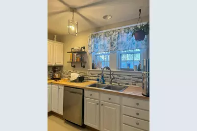8 Blue Bell Court, Fort Fairfield, ME 04742 - Photo 5