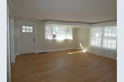 28.5 Elm Street, Fairfield, ME 04937 - Photo 9