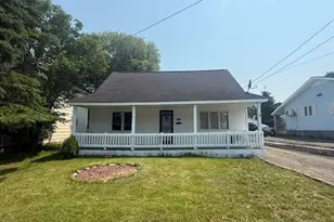 156 Pleasant Ave, Madawaska, ME 04756 - Photo 3
