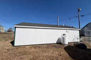 53 Pleasant St, Lubec, ME 04652 - Photo 9
