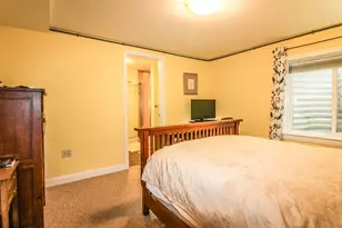 135 Vernon St, Bethel, ME 04217 - Photo 15